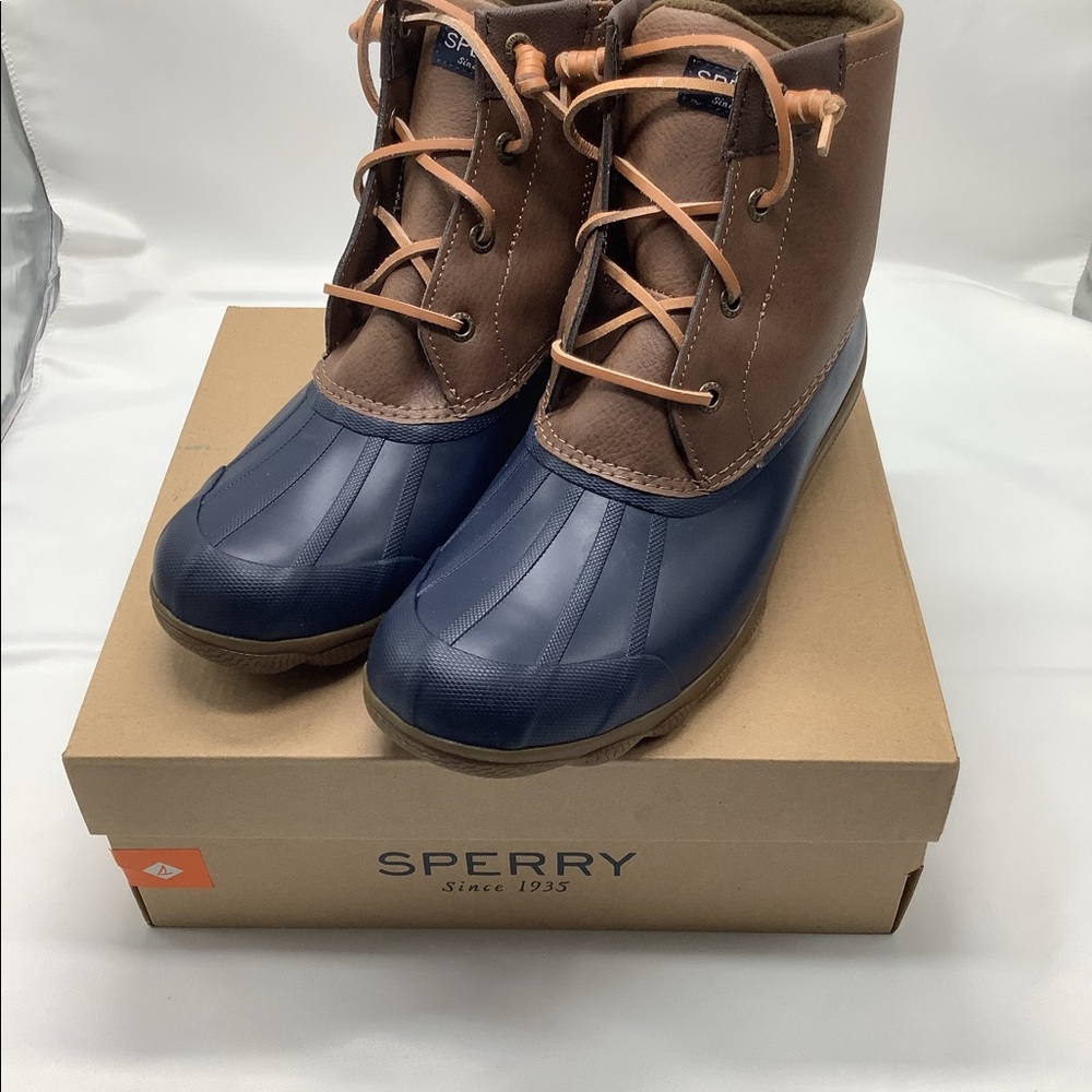 Sperry Woman’s Syren Gulf Navy/Tan Duck Boots Size 7.5 STS84628